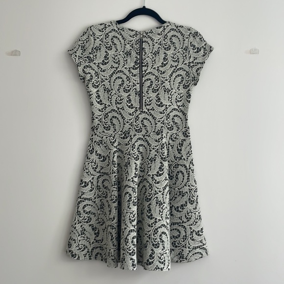 Parker dress - Picture 2 of 4